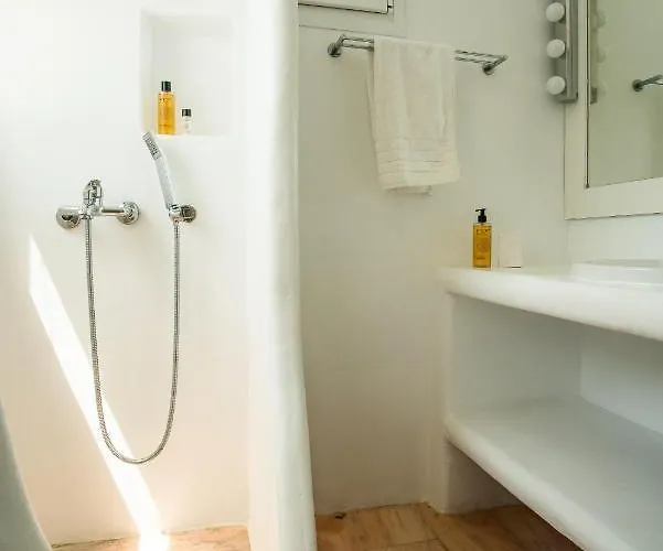 Ruby By Mykonos Rocks 4*